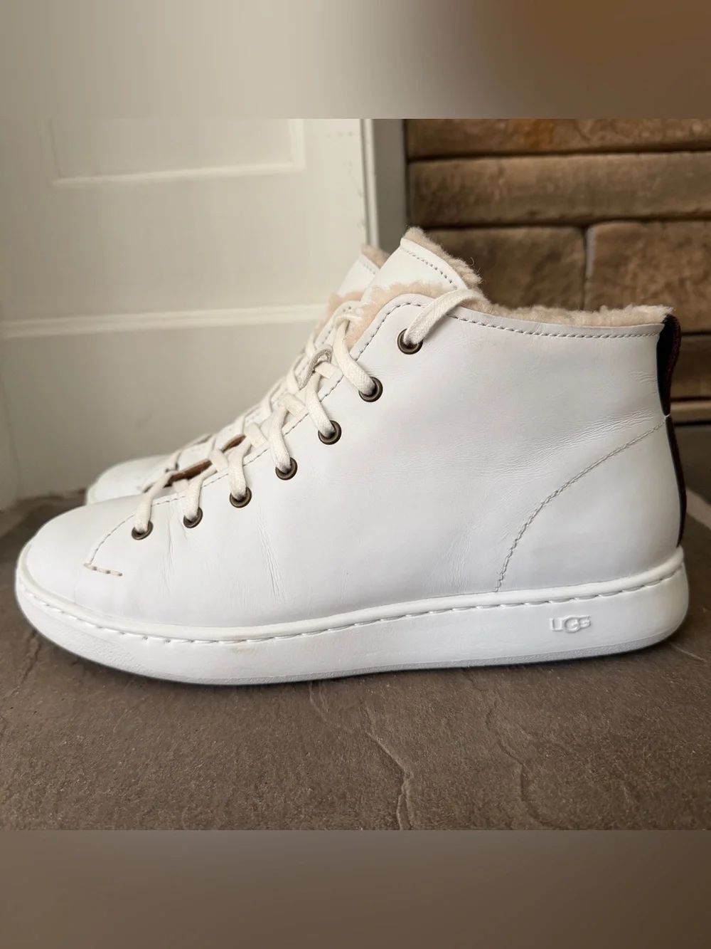 UGG Pismo High Top Cozy Ankle Sneaker White Lace Up Mens Size 8 US